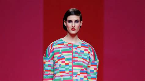 abito agatha ruiz de la prada estate 2016|Ágatha Ruiz de la Prada Madrid Fall 2016 Fashion Show.